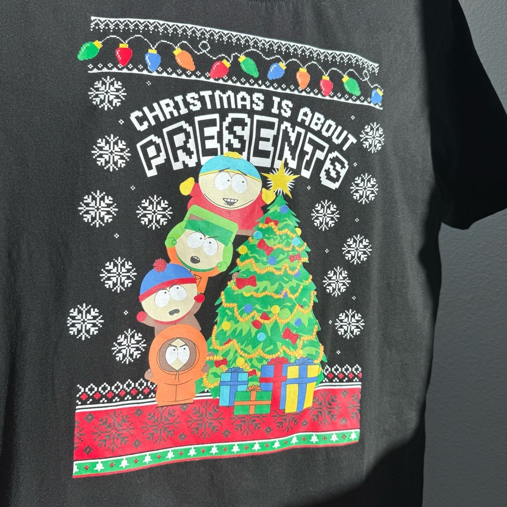 South Park Christmas Is About Presents Graphic T-Shirt Men L Holiday Cartoon Tee
